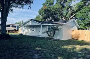5323 Satsuma Dr, Zephyrhills, FL 33542 - Photo 5