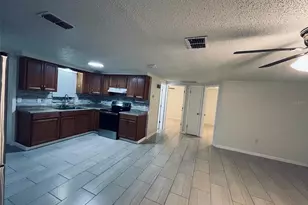 5323 Satsuma Dr, Zephyrhills, FL 33542 - Photo 9