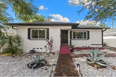 170 22nd Avenue N, Saint Petersburg, FL 33704 - Photo 1
