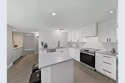 150 Belleview Boulevard #106, Belleair, FL 33756 - Photo 9