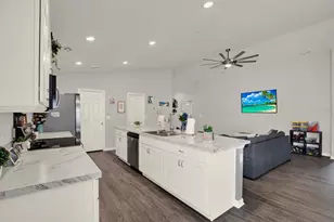 117 Eagle Summit Dr, Ruskin, FL 33570 - Photo 9