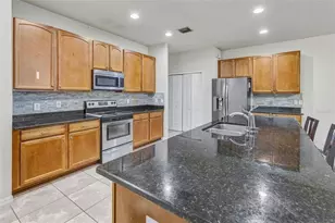 2206 Via Cortona St, Plant City, FL 33566 - Photo 11