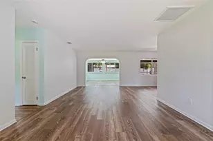 13555 Croft Dr N, Largo, FL 33774 - Photo 9