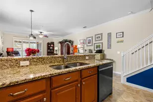 9524 Trumpet Vine Loop, New Port Richey, FL 34655 - Photo 7