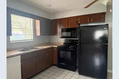 39648 Meadowood Loop, Zephyrhills, FL 33542 - Photo 7