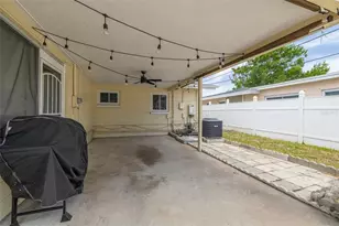 531 75th Ave N, Saint Petersburg, FL 33702 - Photo 17