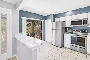 3174 Windrush, Sarasota, FL 34235 - Photo 3