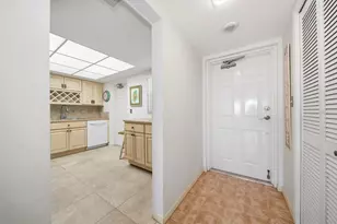 5108 Brittany Dr S, Saint Petersburg, FL 33715 - Photo 5