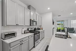 5518 Los Robles Ct, Palmetto, FL 34221 - Photo 7