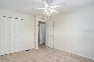 9836 Ashburn Lake Dr, Tampa, FL 33610 - Photo 15