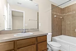 2412 Middleton Grove Dr, Brandon, FL 33511 - Photo 33