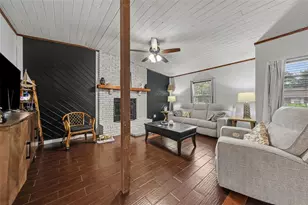 231 E 1st St, Chuluota, FL 32766 - Photo 3