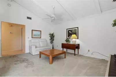 6811 Twelve Oaks Boulevard, Tampa, FL 33624 - Photo 17
