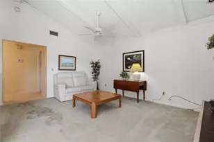 6811 Twelve Oaks Blvd, Tampa, FL 33624 - Photo 17