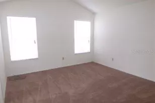 10819 Venice Cir, Tampa, FL 33635 - Photo 5