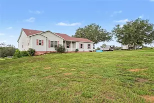36304 Tomkow Ln, Dade City, FL 33523 - Photo 1