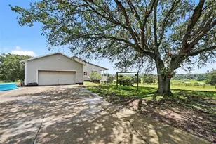 36304 Tomkow Ln, Dade City, FL 33523 - Photo 3