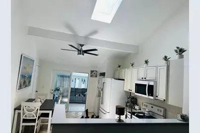 16004 Saddle Creek Drive, Tampa, FL 33618 - Photo 3