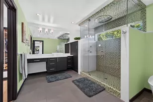 113 7th St E, Saint Petersburg, FL 33715 - Photo 33