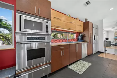 113 7th Street E, Saint Petersburg, FL 33715 - Photo 15