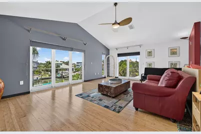 113 7th Street E, Saint Petersburg, FL 33715 - Photo 39
