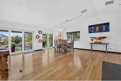 113 7th Street E, Saint Petersburg, FL 33715 - Photo 19