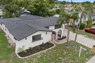 9401 Glen Moor Ln, Port Richey, FL 34668 - Photo 3