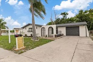 9401 Glen Moor Ln, Port Richey, FL 34668 - Photo 5