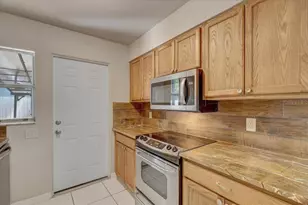 2901 Dr Martin Luther King Jr Street S, Saint Petersburg, FL 33705 - Photo 21