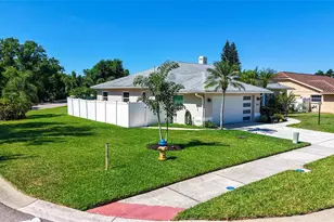5101 Sunnydale Cir N, Sarasota, FL 34233 - Photo 47