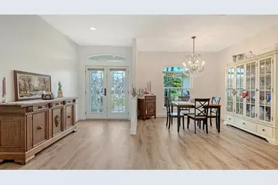 5101 Sunnydale Circle N, Sarasota, FL 34233 - Photo 17