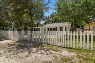 1614 E Maple Ave, Tampa, FL 33604 - Photo 5