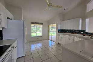 6628 Deering Cir, Sarasota, FL 34240 - Photo 9