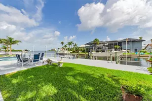 8001 Brighton Dr, Port Richey, FL 34668 - Photo 89