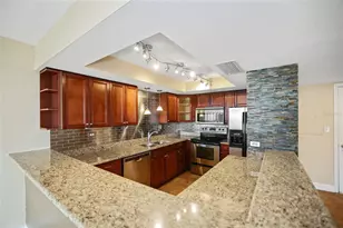 450 Treasure Island Causeway, Treasure Island, FL 33706 - Photo 7