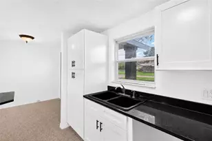 120 81st Ave NE, Saint Petersburg, FL 33702 - Photo 21