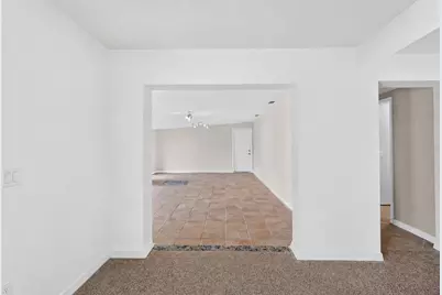 120 81st Avenue NE, Saint Petersburg, FL 33702 - Photo 17