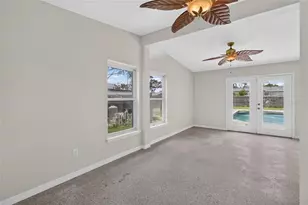 120 81st Ave NE, Saint Petersburg, FL 33702 - Photo 29