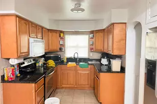 1011 E 108th Ave, Tampa, FL 33612 - Photo 11