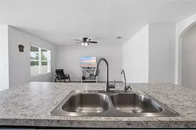 35803 Hillbrook Avenue, Zephyrhills, FL 33541 - Photo 13