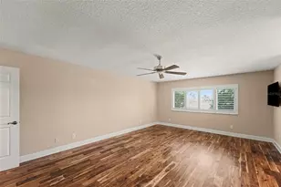 1683 Watermark Cir NE, Saint Petersburg, FL 33702 - Photo 17