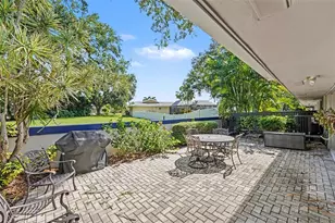 1683 Watermark Cir NE, Saint Petersburg, FL 33702 - Photo 5