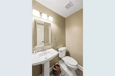 1683 Watermark Circle NE, Saint Petersburg, FL 33702 - Photo 27