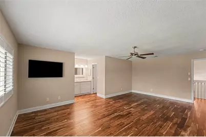 1683 Watermark Circle NE, Saint Petersburg, FL 33702 - Photo 15