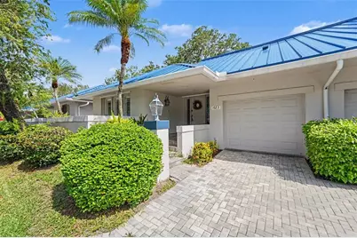 1683 Watermark Circle NE, Saint Petersburg, FL 33702 - Photo 39