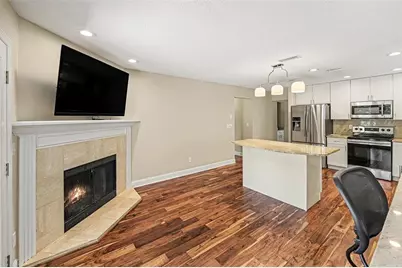 1683 Watermark Circle NE, Saint Petersburg, FL 33702 - Photo 5