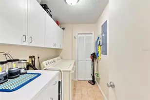 1002 El Rancho Dr, Sun City Center, FL 33573 - Photo 31