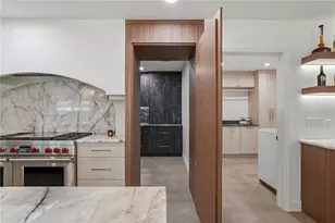 3896 42nd Ave S, Saint Petersburg, FL 33711 - Photo 15