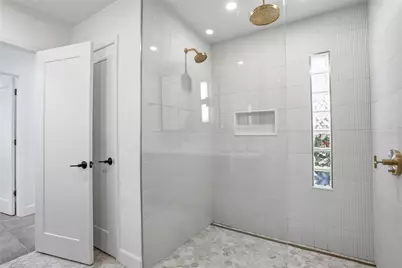 3896 42nd Avenue S, Saint Petersburg, FL 33711 - Photo 31