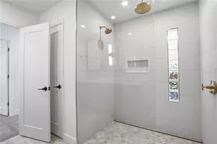 3896 42nd Ave S, Saint Petersburg, FL 33711 - Photo 31